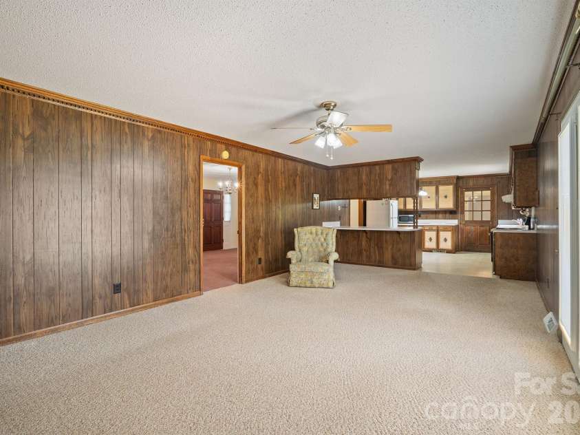 1602 Arden Drive, Lincolnton, NC 28092.  MLS# CAR4402185, YatesRealty ID 42930. 