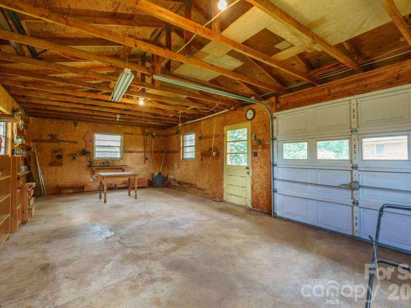1602 Arden Drive, Lincolnton, NC 28092.  MLS# CAR4402185, YatesRealty ID 42930. 