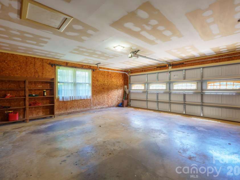 1602 Arden Drive, Lincolnton, NC 28092.  MLS# CAR4402185, YatesRealty ID 42930. 