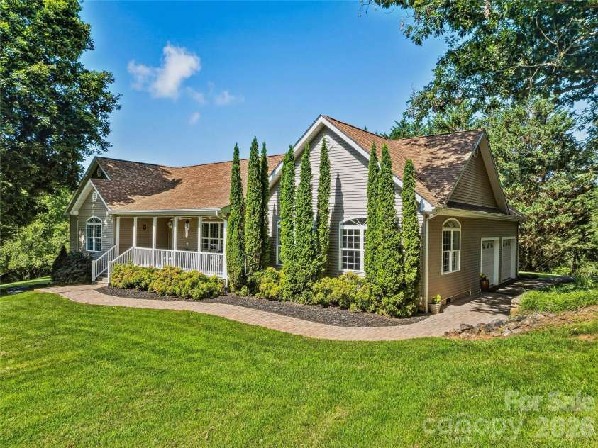 1082 Main Street, Mars Hill, NC 28754.  MLS# CAR4406636, YatesRealty ID 42931. 