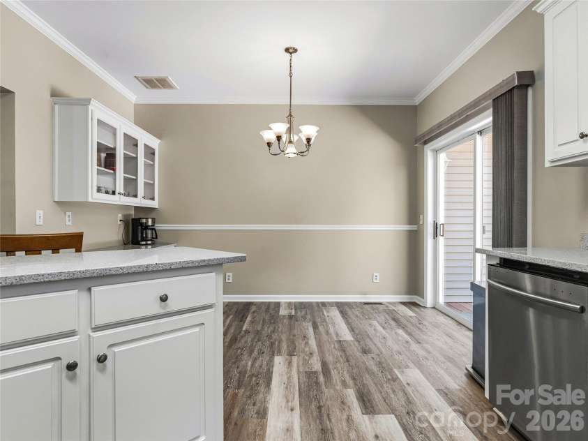 1082 Main Street, Mars Hill, NC 28754.  MLS# CAR4406636, YatesRealty ID 42931. 