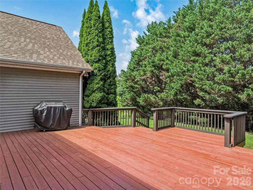 1082 Main Street, Mars Hill, NC 28754.  MLS# CAR4406636, YatesRealty ID 42931. 