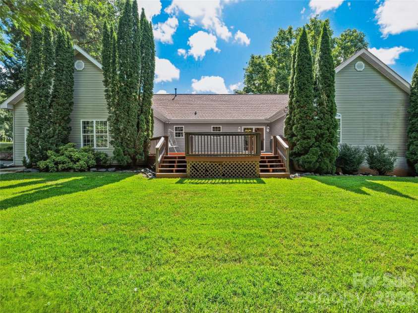 1082 Main Street, Mars Hill, NC 28754.  MLS# CAR4406636, YatesRealty ID 42931. 