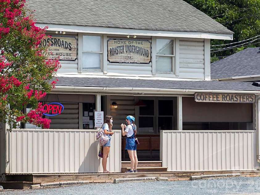 6609 McNeely Road, Waxhaw, NC 28173.  MLS# CAR4366407, YatesRealty ID 42933. Or Crossroads Coffee House.