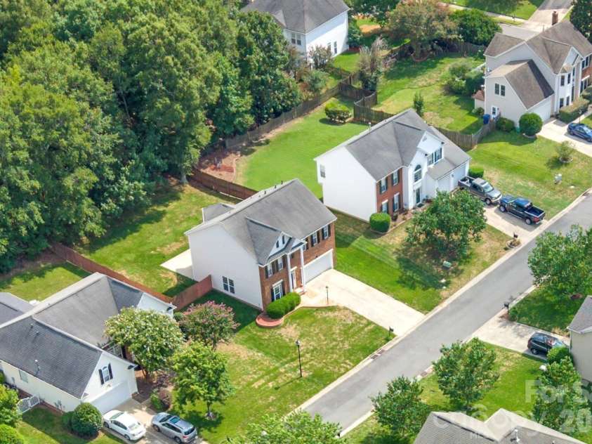 12319 Silveroak Lane, Charlotte, NC 28277.  MLS# CAR4408722, YatesRealty ID 42934. 