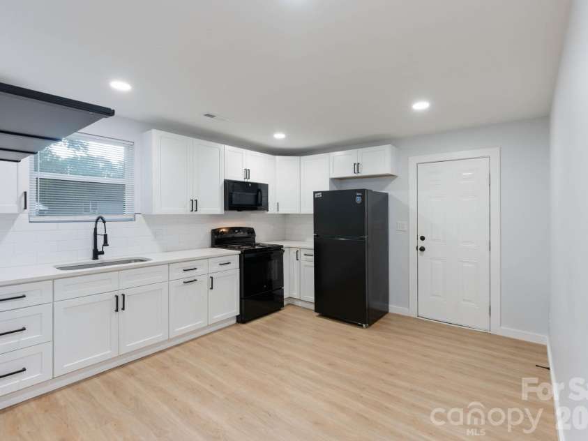 615 Saunders Avenue, Newton, NC 28658.  MLS# CAR4411983, YatesRealty ID 42935. 