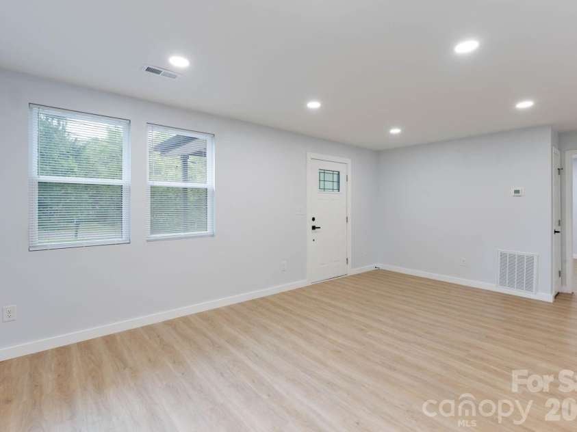615 Saunders Avenue, Newton, NC 28658.  MLS# CAR4411983, YatesRealty ID 42935. 