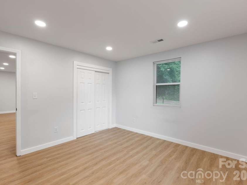 615 Saunders Avenue, Newton, NC 28658.  MLS# CAR4411983, YatesRealty ID 42935. 
