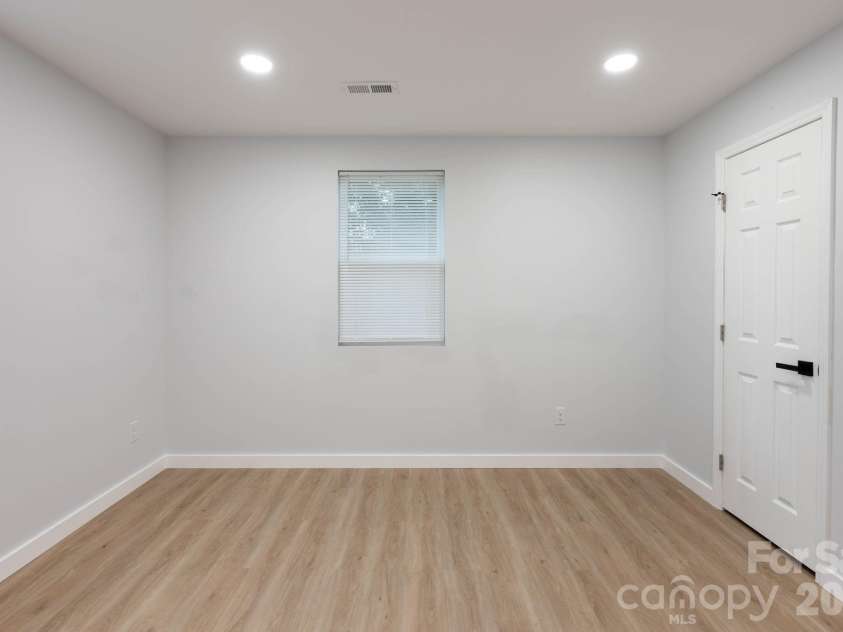 615 Saunders Avenue, Newton, NC 28658.  MLS# CAR4411983, YatesRealty ID 42935. 