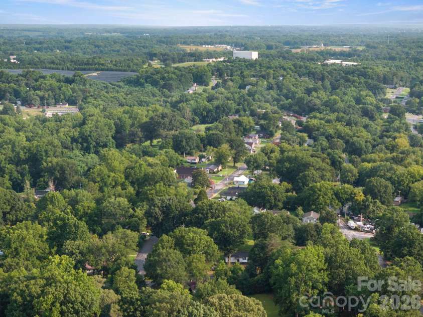 615 Saunders Avenue, Newton, NC 28658.  MLS# CAR4411983, YatesRealty ID 42935. 