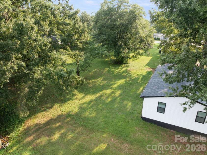 615 Saunders Avenue, Newton, NC 28658.  MLS# CAR4411983, YatesRealty ID 42935. 