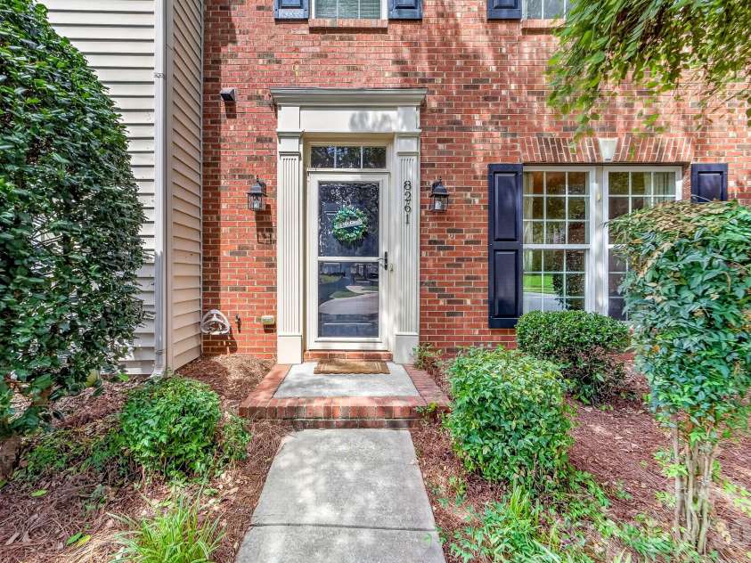8261 Bridgegate Drive, Huntersville, NC 28078.  MLS# CAR4406688, YatesRealty ID 42936. 