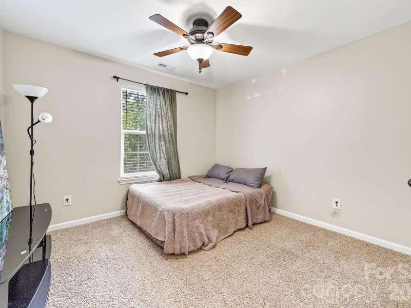 8261 Bridgegate Drive, Huntersville, NC 28078.  MLS# CAR4406688, YatesRealty ID 42936. Bedroom 3