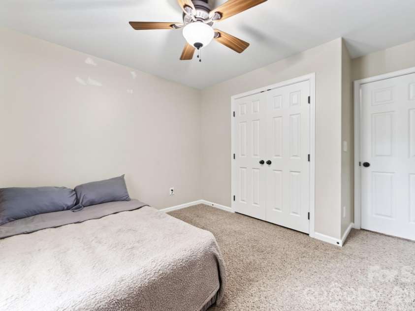 8261 Bridgegate Drive, Huntersville, NC 28078.  MLS# CAR4406688, YatesRealty ID 42936. Bedroom 3