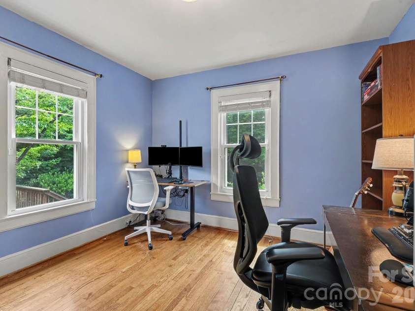 404 Fairview Drive, Lexington, NC 27292.  MLS# CAR4396950, YatesRealty ID 42937. 