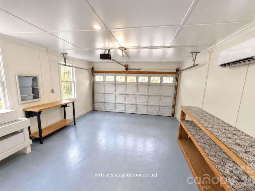404 Fairview Drive, Lexington, NC 27292.  MLS# CAR4396950, YatesRealty ID 42937. 