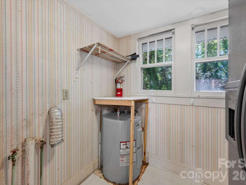103 West Street, Monroe, NC 28112.  MLS# CAR4413048, YatesRealty ID 42938. Laundry/pantry