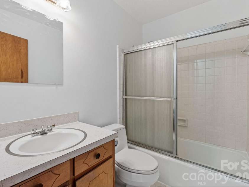 710 Twin Oaks Road, Davidson, NC 28036.  MLS# CAR4369099, YatesRealty ID 42939. 