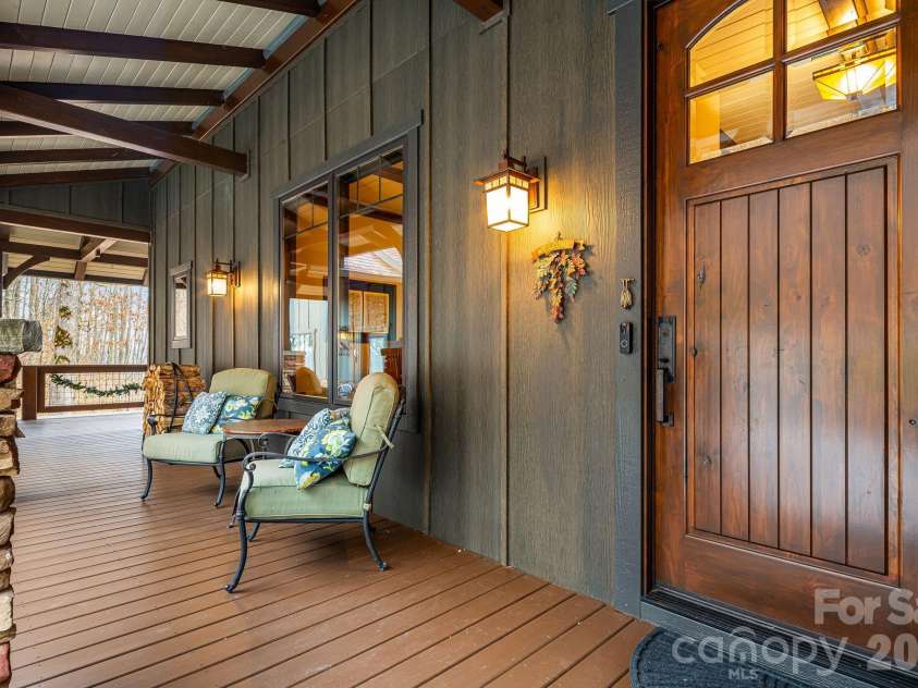 2223 Scarlet Ridge, Sylva, NC 28779.  MLS# CAR4336305, YatesRealty ID 4294. 