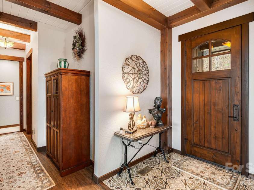 2223 Scarlet Ridge, Sylva, NC 28779.  MLS# CAR4336305, YatesRealty ID 4294. 