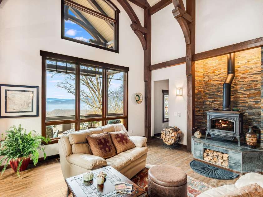 2223 Scarlet Ridge, Sylva, NC 28779.  MLS# CAR4336305, YatesRealty ID 4294. 