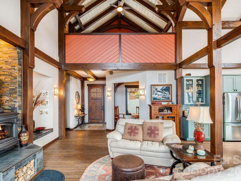 2223 Scarlet Ridge, Sylva, NC 28779.  MLS# CAR4336305, YatesRealty ID 4294. 