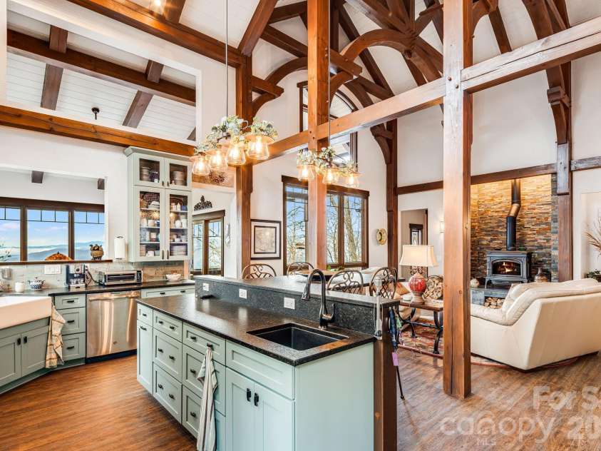 2223 Scarlet Ridge, Sylva, NC 28779.  MLS# CAR4336305, YatesRealty ID 4294. 
