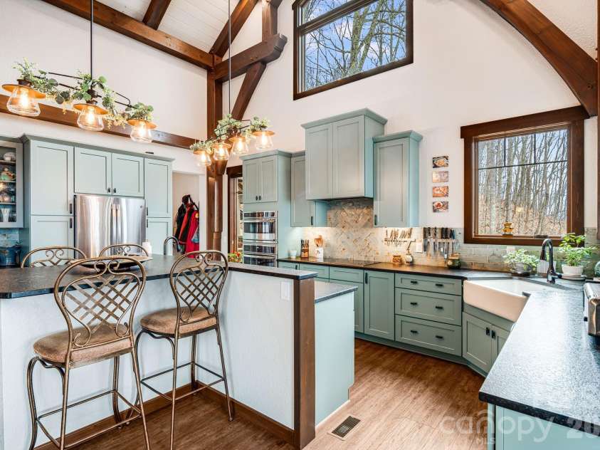 2223 Scarlet Ridge, Sylva, NC 28779.  MLS# CAR4336305, YatesRealty ID 4294. 