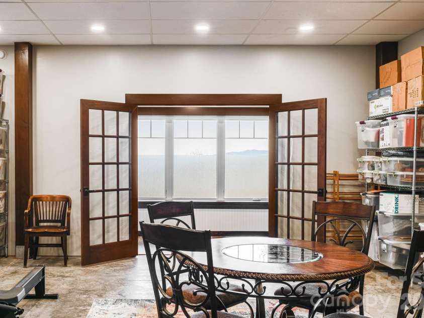 2223 Scarlet Ridge, Sylva, NC 28779.  MLS# CAR4336305, YatesRealty ID 4294. 