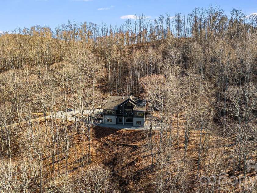 2223 Scarlet Ridge, Sylva, NC 28779.  MLS# CAR4336305, YatesRealty ID 4294. 