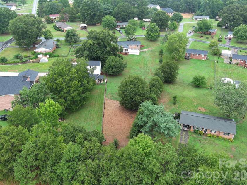 104 Dyer Drive, Shelby, NC 28152.  MLS# CAR4410764, YatesRealty ID 42940. 