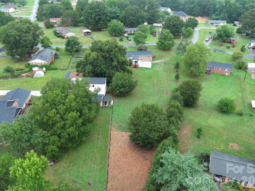 104 Dyer Drive, Shelby, NC 28152.  MLS# CAR4410764, YatesRealty ID 42940. 