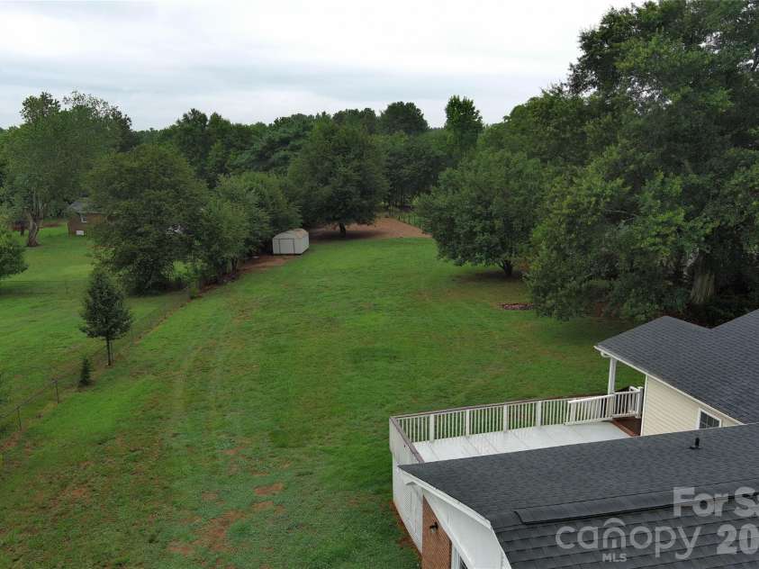 104 Dyer Drive, Shelby, NC 28152.  MLS# CAR4410764, YatesRealty ID 42940. 