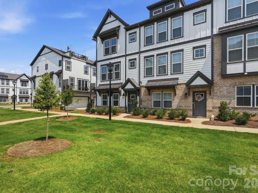 215 Tamala Street, Davidson, NC 28036.  MLS# CAR4409958, YatesRealty ID 42941. 
