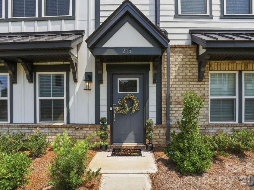 215 Tamala Street, Davidson, NC 28036.  MLS# CAR4409958, YatesRealty ID 42941. 