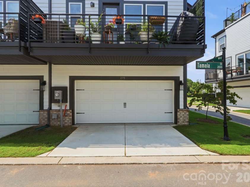 215 Tamala Street, Davidson, NC 28036.  MLS# CAR4409958, YatesRealty ID 42941. 