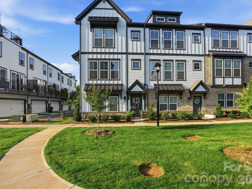 215 Tamala Street, Davidson, NC 28036.  MLS# CAR4409958, YatesRealty ID 42941. 