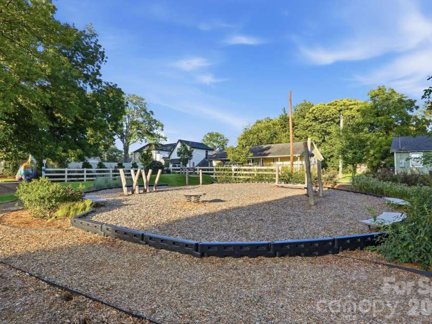 215 Tamala Street, Davidson, NC 28036.  MLS# CAR4409958, YatesRealty ID 42941. 