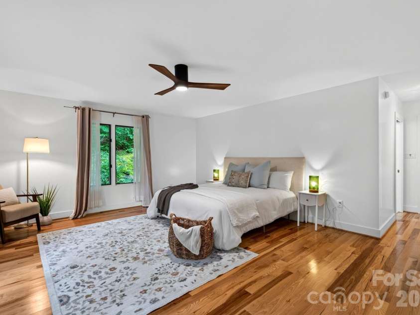 12 Beech Tree Lane, Asheville, NC 28804.  MLS# CAR4406184, YatesRealty ID 42943. 