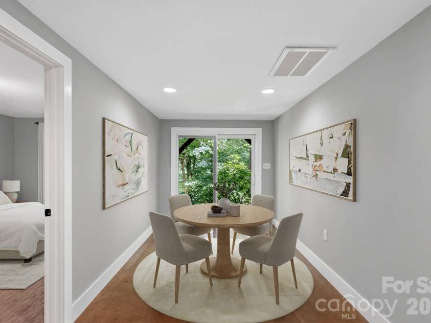 12 Beech Tree Lane, Asheville, NC 28804.  MLS# CAR4406184, YatesRealty ID 42943. Lowever dining virtual