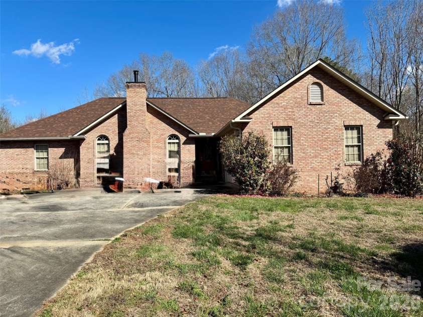 103 Aaron Way, Salisbury, NC 28144.  MLS# CAR4411869, YatesRealty ID 42944. Welcome Home!!