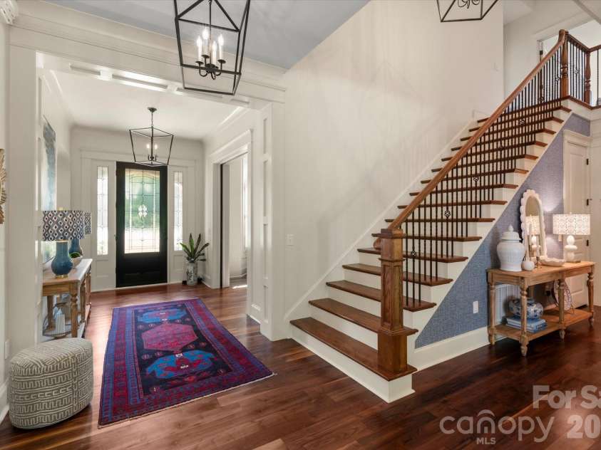 1122 Dobson Drive, Waxhaw, NC 28173.  MLS# CAR4406778, YatesRealty ID 42947. Designed with an emphasis on seamless flow, the home offers multiple elegant points of arrival, featuring a secondary garage entrance tucked quietly past the adjacent mudroom.