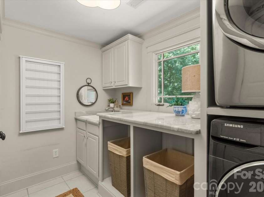 1122 Dobson Drive, Waxhaw, NC 28173.  MLS# CAR4406778, YatesRealty ID 42947. ...equipped with drying rack and functional counter space.