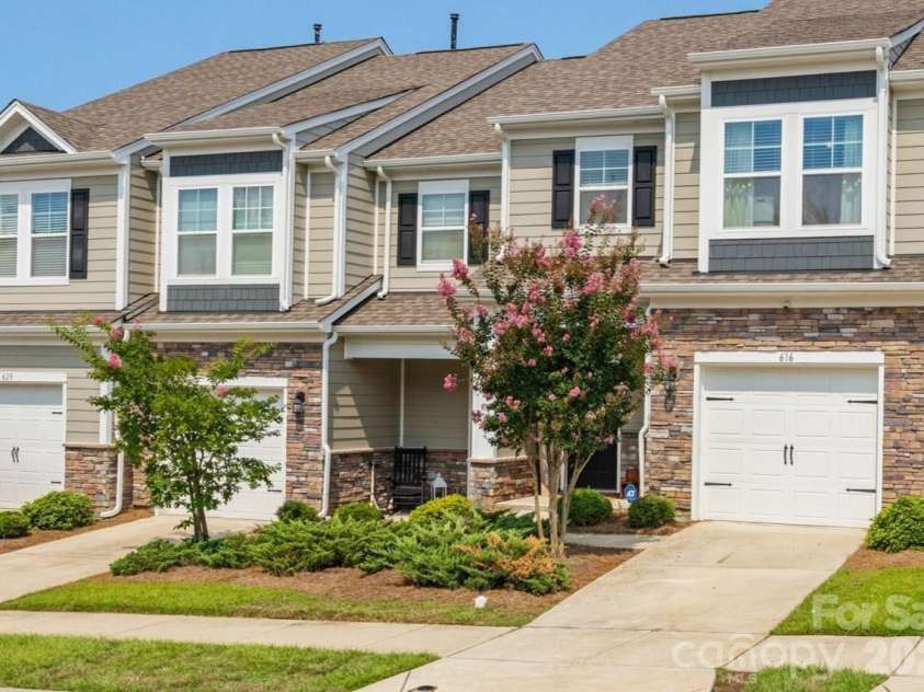 616 Altamonte Drive, Clover, SC 29710.  MLS# CAR4408541, YatesRealty ID 42948. 