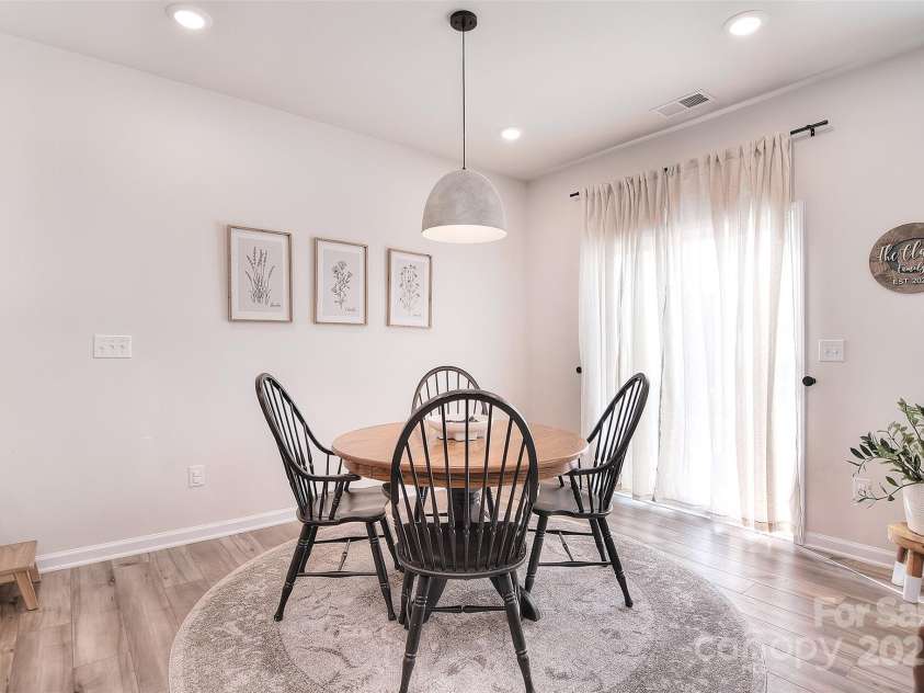 124 Doncaster Drive, Mooresville, NC 28115.  MLS# CAR4220444, YatesRealty ID 4295. 