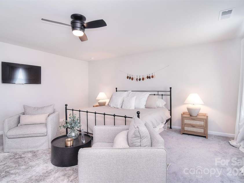 124 Doncaster Drive, Mooresville, NC 28115.  MLS# CAR4220444, YatesRealty ID 4295. 