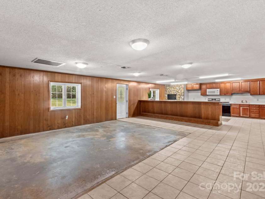 991 Fairway Drive, Kannapolis, NC 28081.  MLS# CAR4301206, YatesRealty ID 4295. 