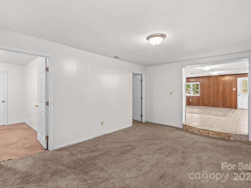 991 Fairway Drive, Kannapolis, NC 28081.  MLS# CAR4301206, YatesRealty ID 4295. 