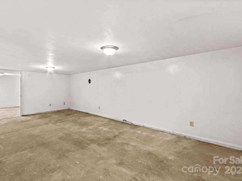 991 Fairway Drive, Kannapolis, NC 28081.  MLS# CAR4301206, YatesRealty ID 4295. 