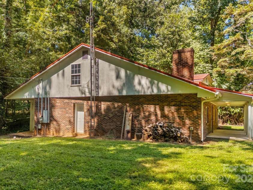 991 Fairway Drive, Kannapolis, NC 28081.  MLS# CAR4301206, YatesRealty ID 4295. 